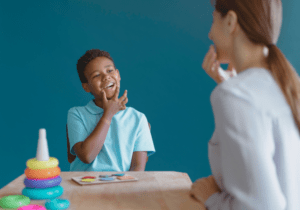 Atraso de Linguagem​